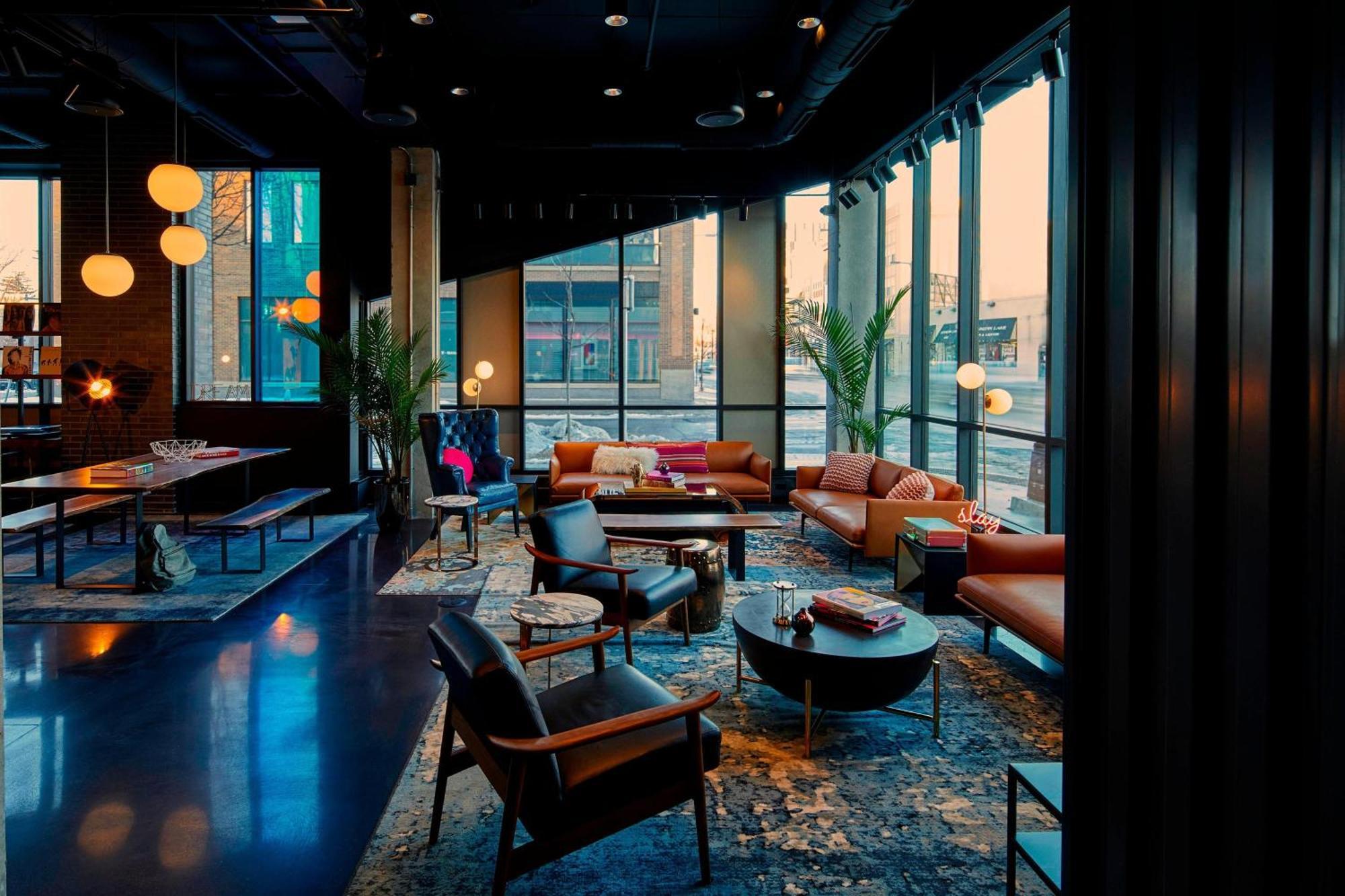 Moxy Minneapolis Uptown Exterior photo